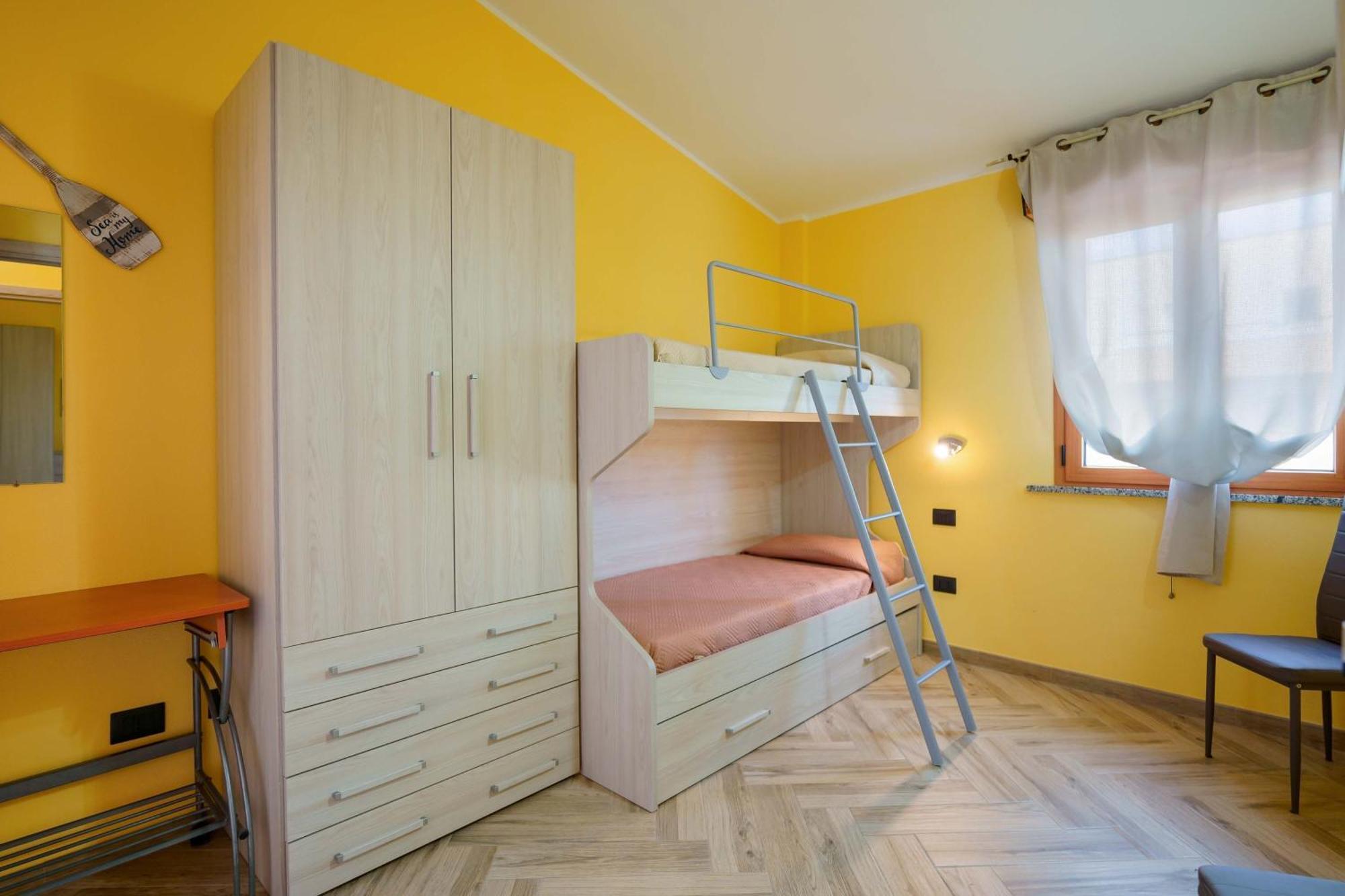 B&B Paradise Home Quartu Sant'Elena Bagian luar foto