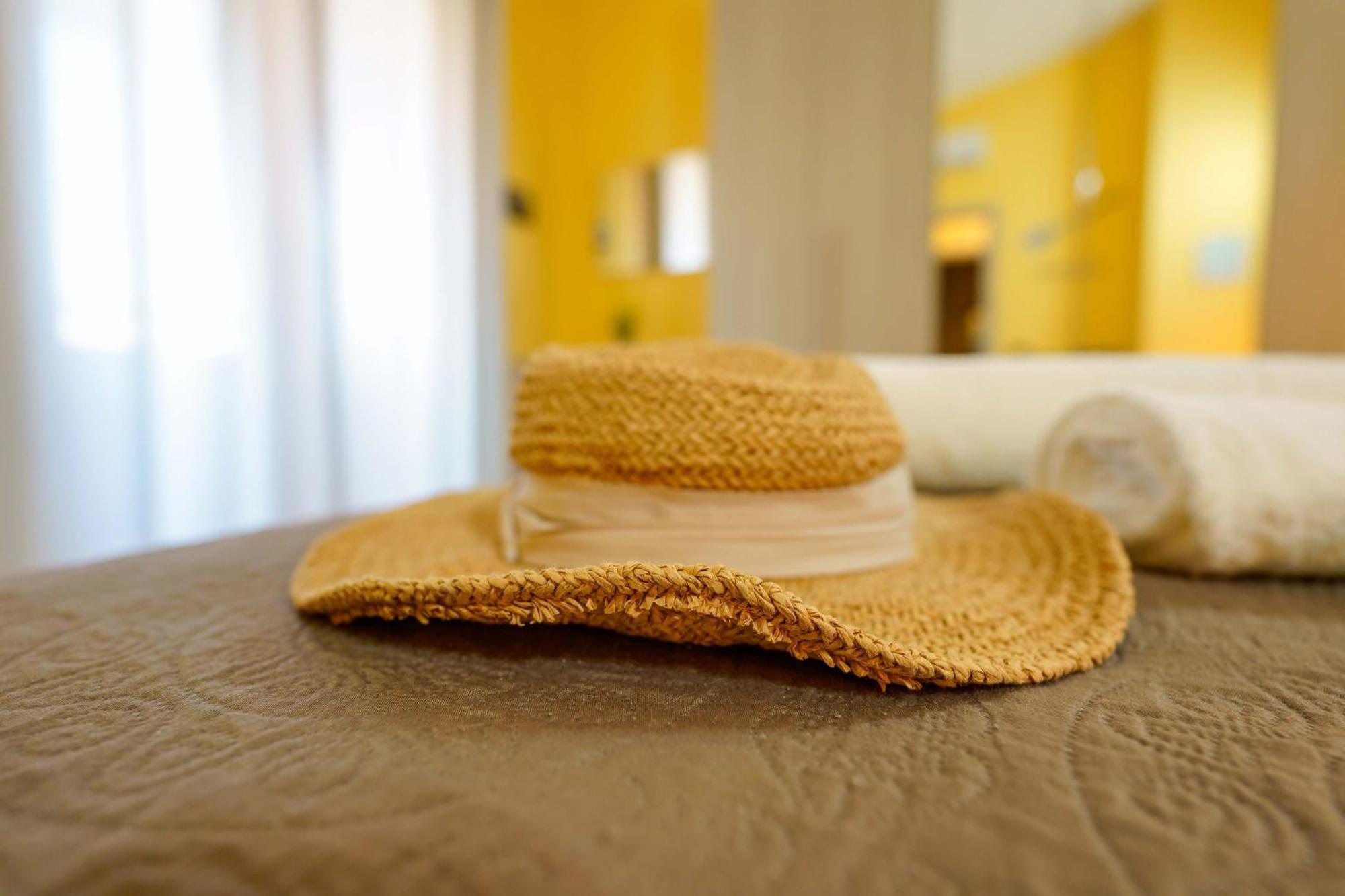 B&B Paradise Home Quartu Sant'Elena Bagian luar foto