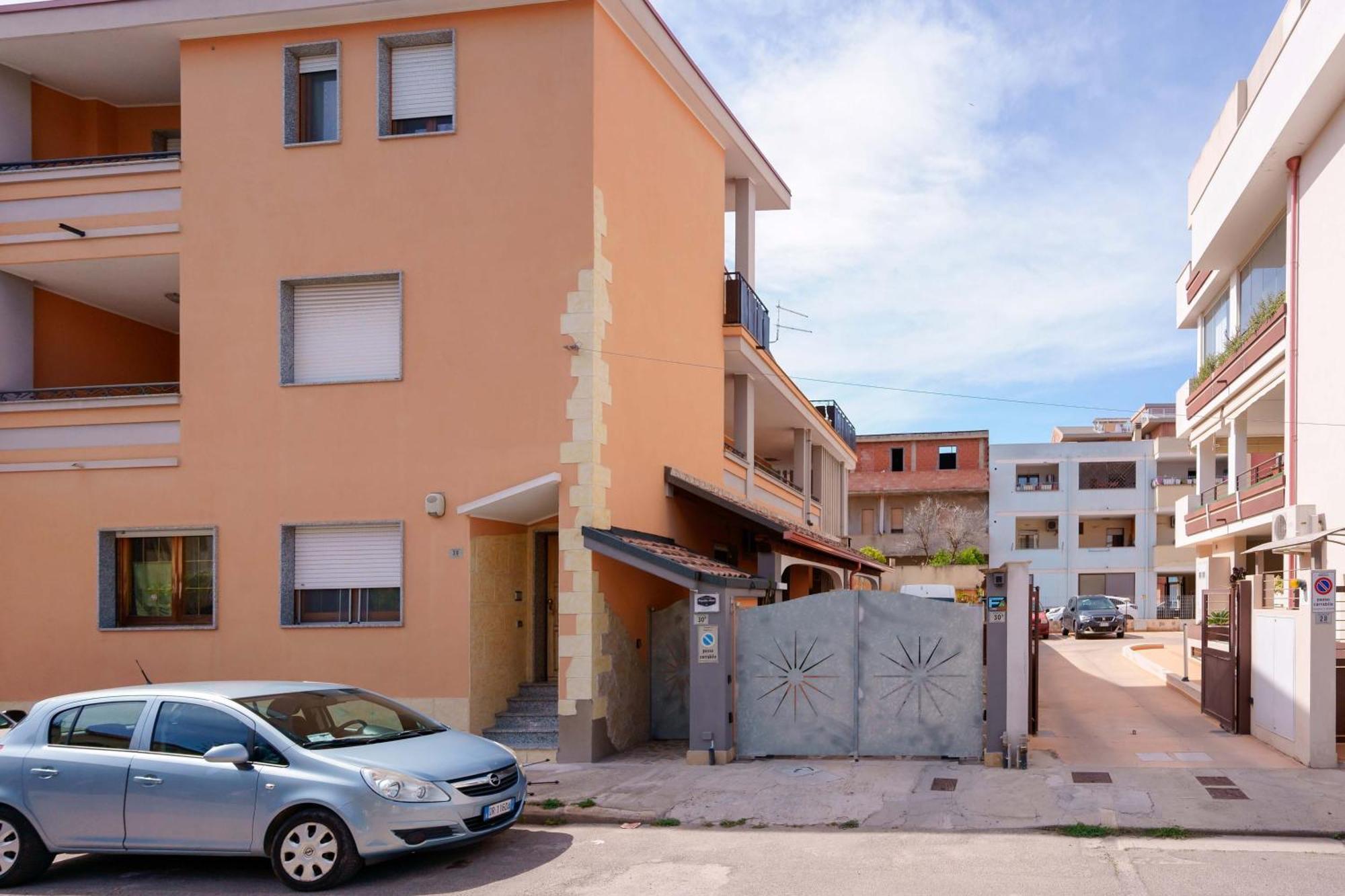 B&B Paradise Home Quartu Sant'Elena Bagian luar foto