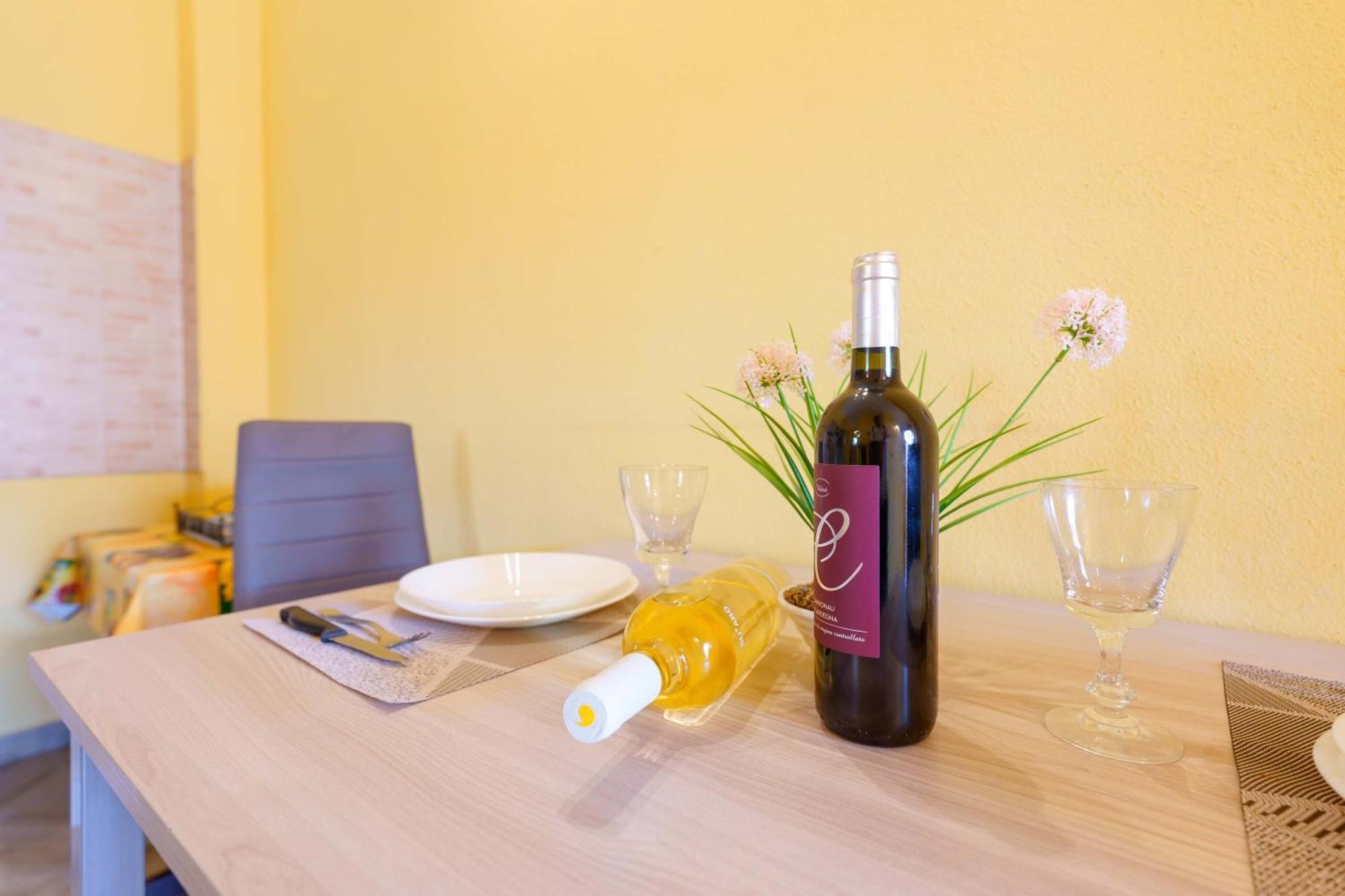 B&B Paradise Home Quartu Sant'Elena Bagian luar foto