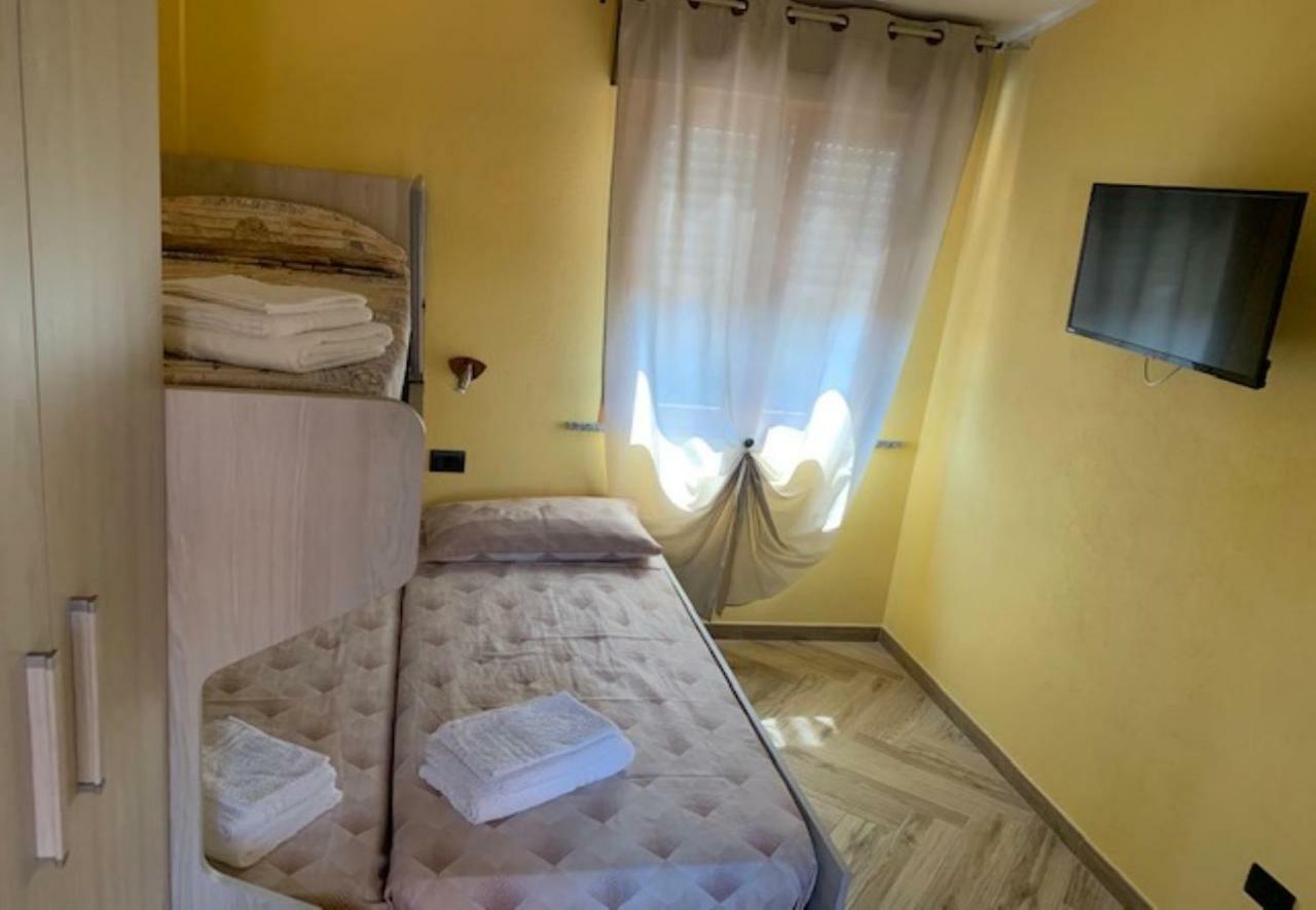 B&B Paradise Home Quartu Sant'Elena Bagian luar foto
